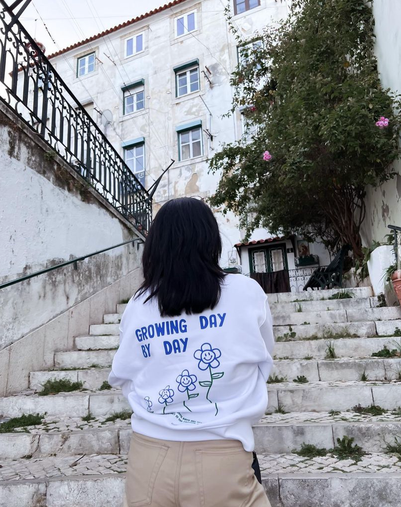 GROWING DAY BY DAY SWEATSHIRT RAW GREEN