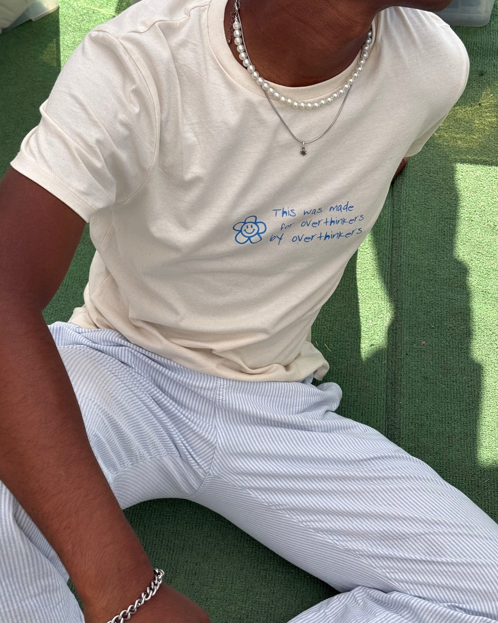 OVERTHINKERS TEE RAW