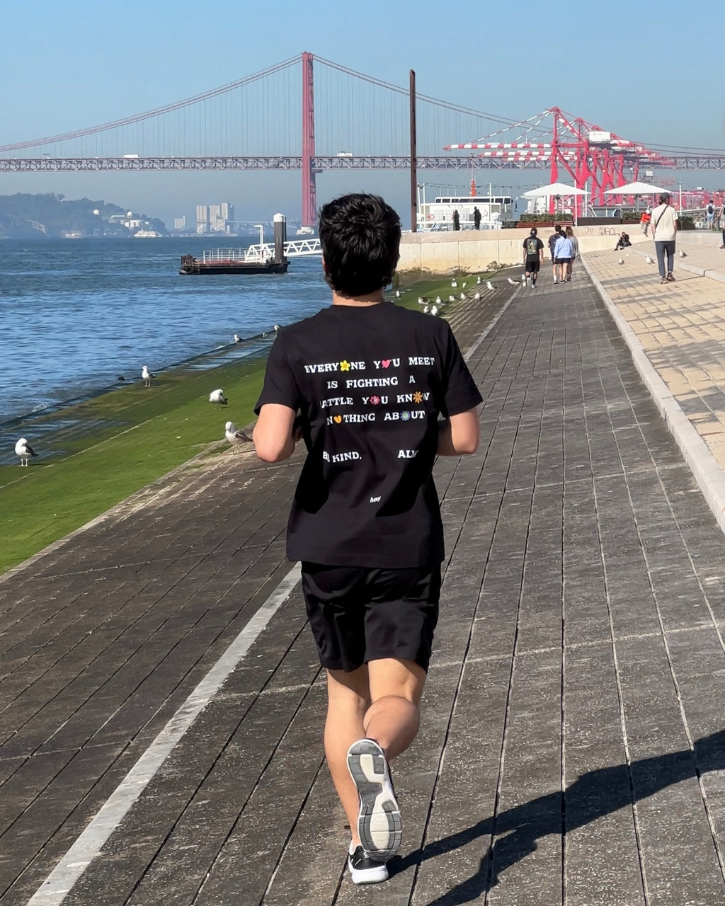 EVERYONE YOU MEET TEE BLACK