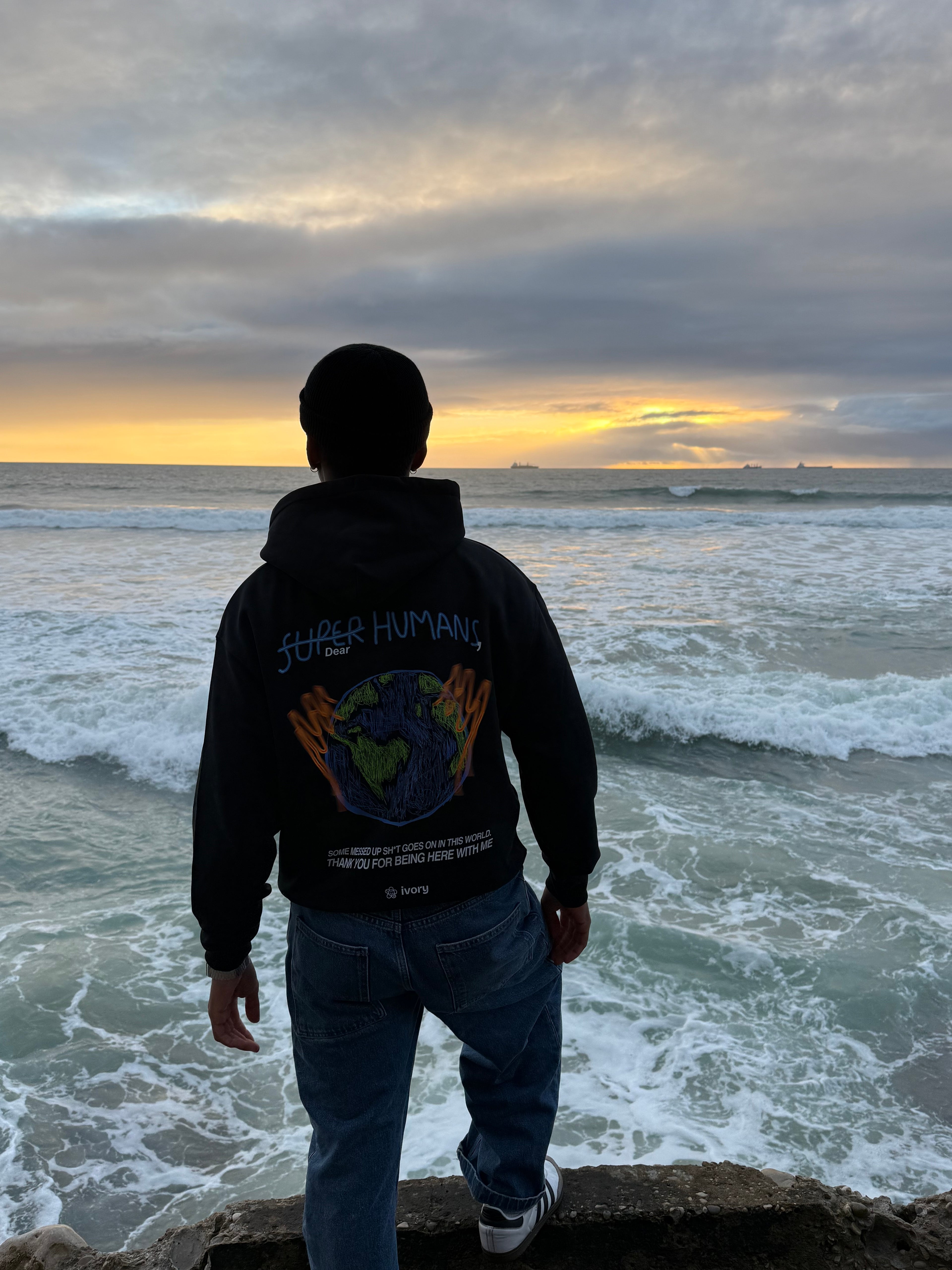 model: Model is 1,75m / 5'9" wearing size S