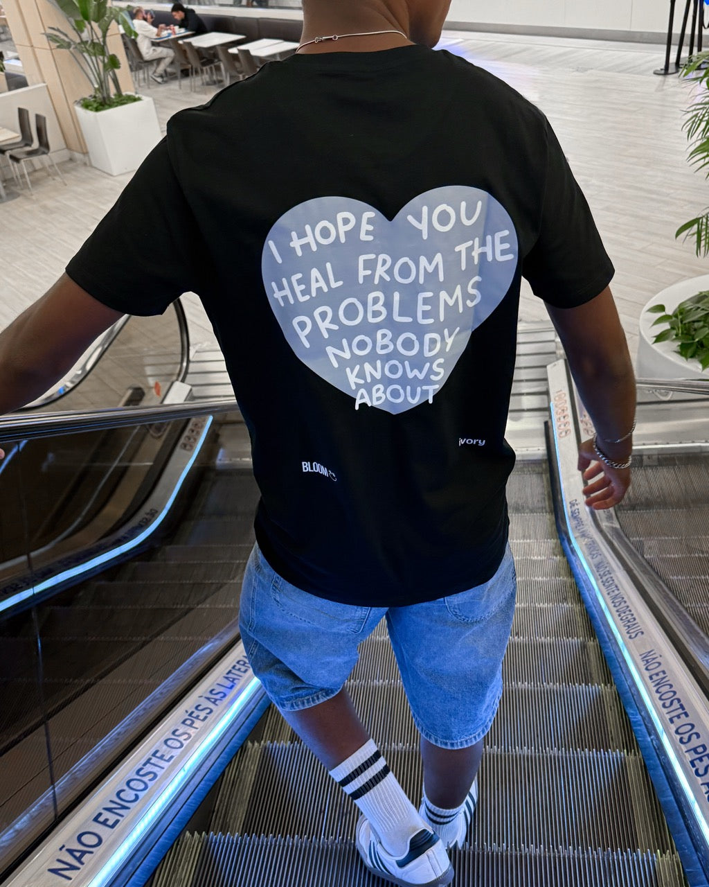 IVORY MEETS BLOOM TEE BLACK