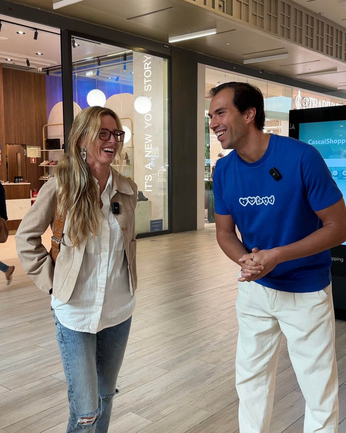 TREAT PEOPLE WITH KINDNESS TEE ROYAL BLUE