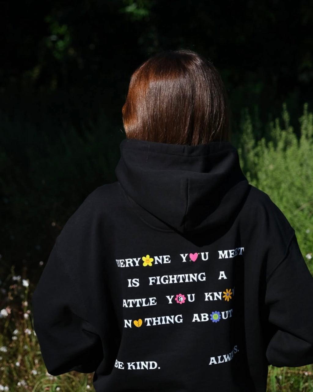 EVERYONE YOU MEET HOODIE BLACK