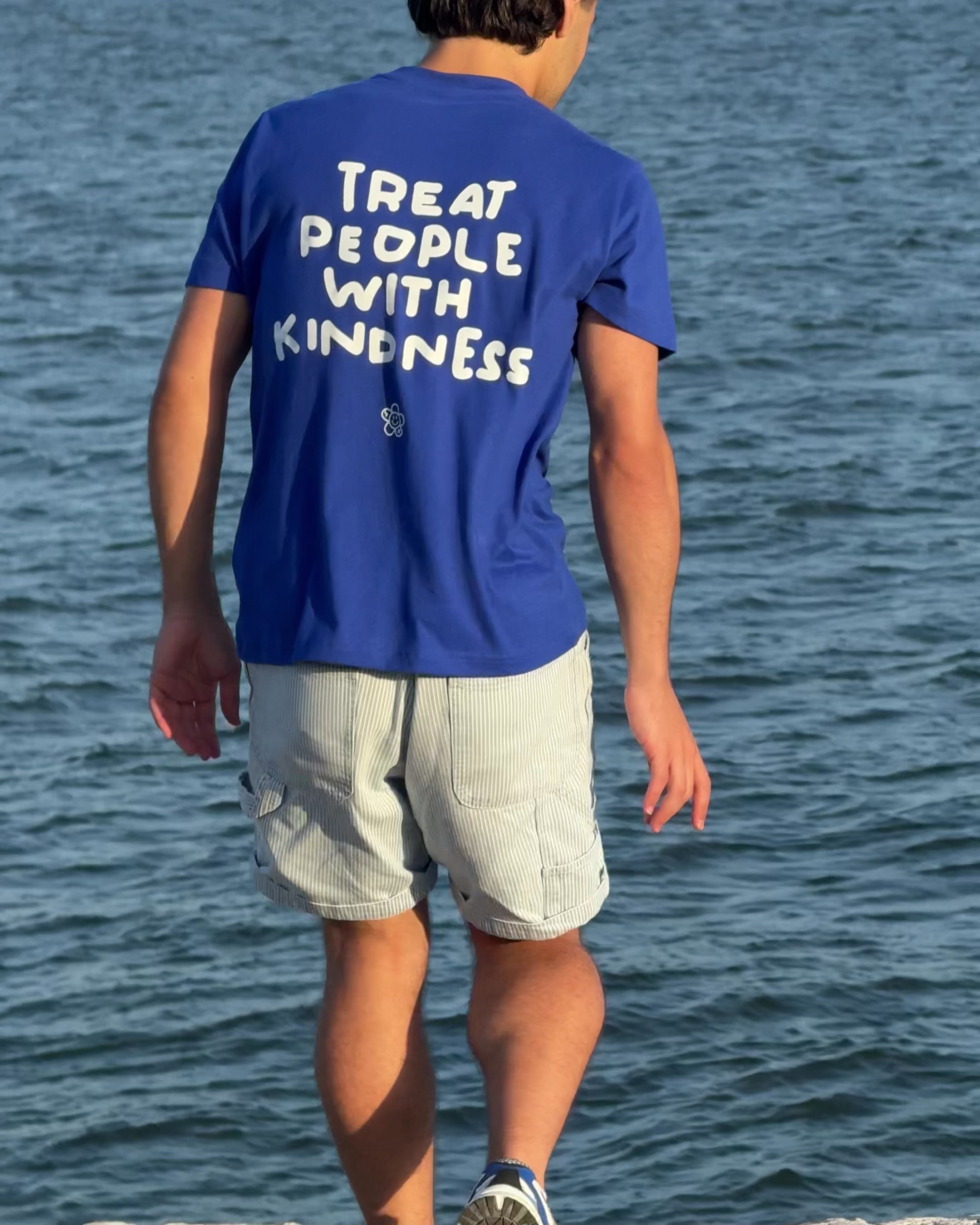 TREAT PEOPLE WITH KINDNESS TEE ROYAL BLUE
